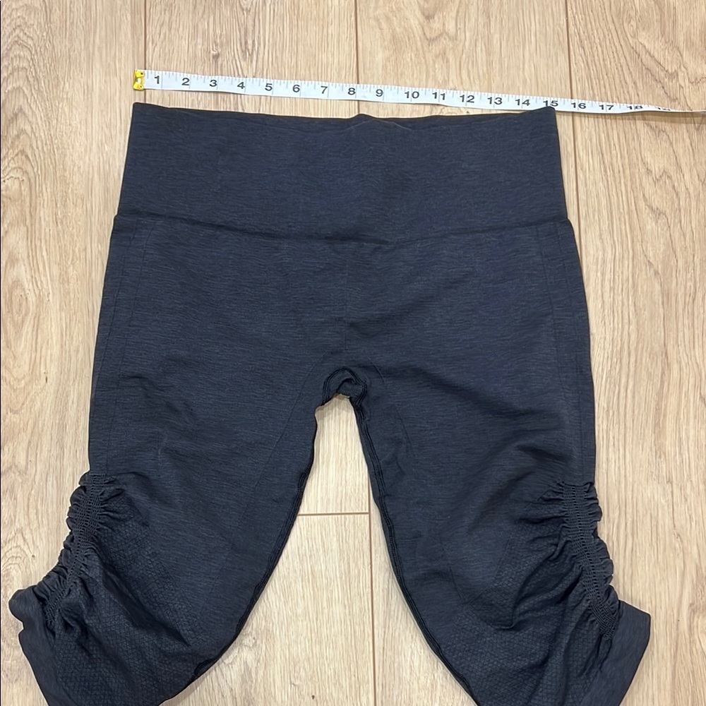 LULULEMON Charcoal Ruched Cropped Leggings with Wide Waistband